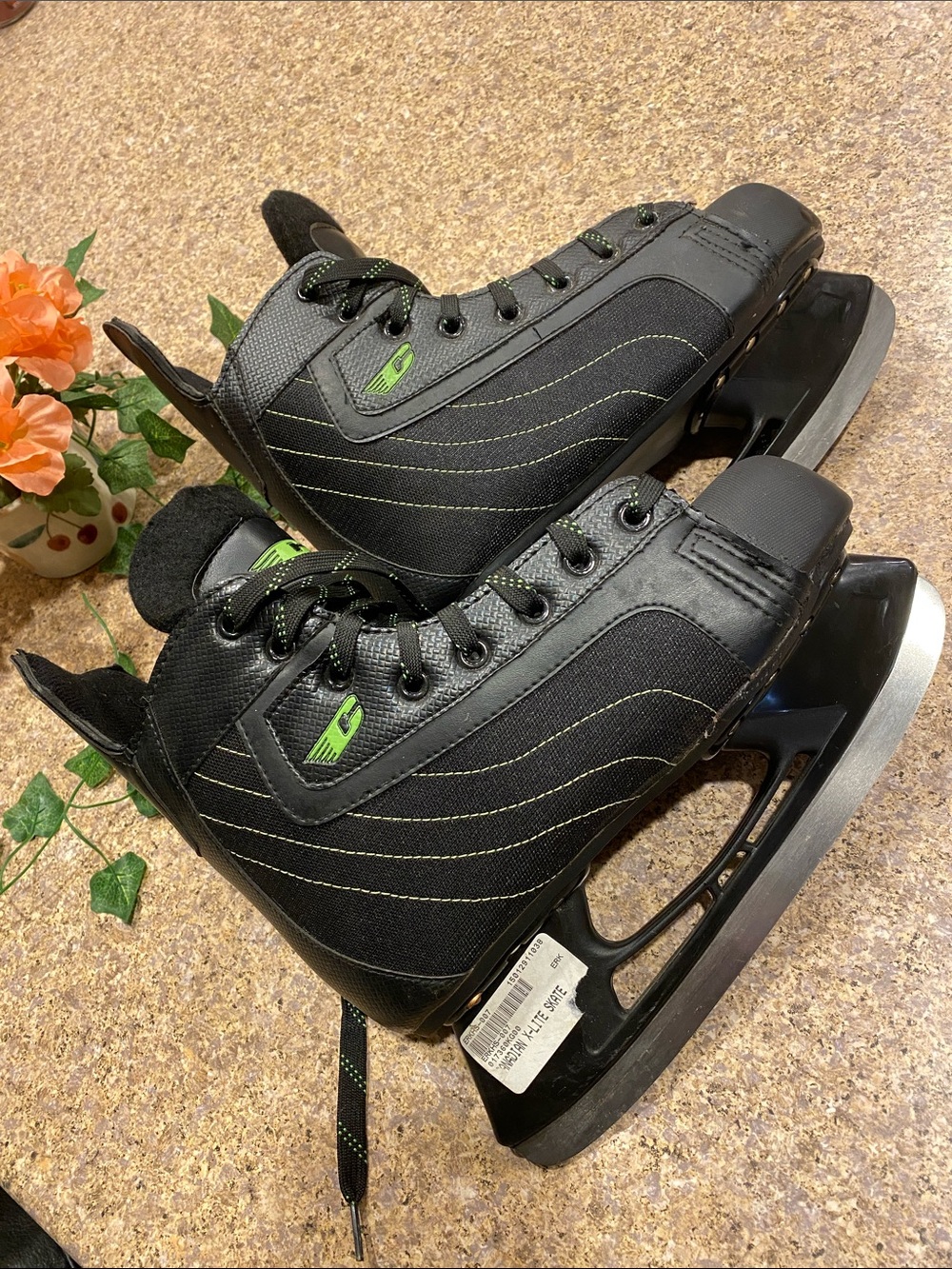 Canadian X-Lite Ice Skates JR7 Junior Size 7 Hockey -Skates Only